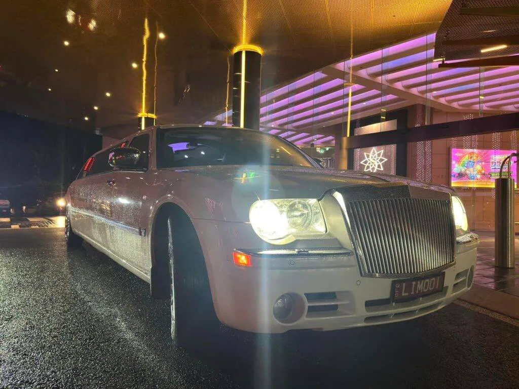 Stress-free event arrival using limo hire on the Gold Coast